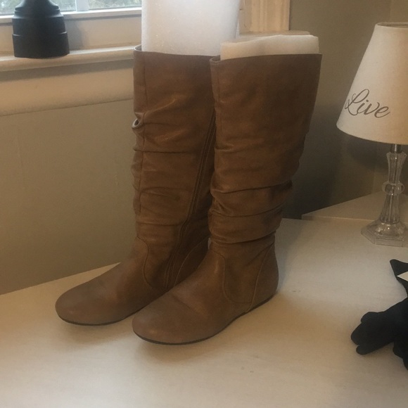 HOT CAKES Shoes - HOT CAKES TAN BOOTS NWOT